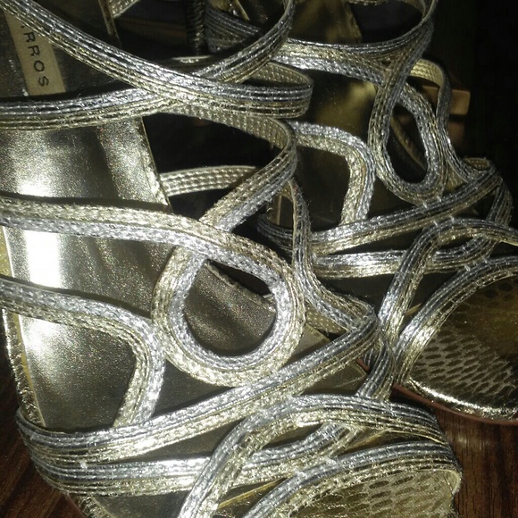 Silver and gold stilettos - Picture 3 of 7